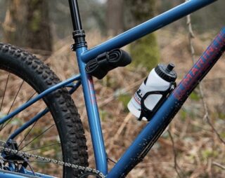 Marin El Roy top tube storage mount detail.